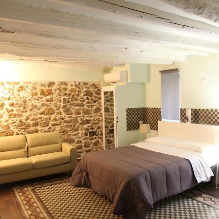 Chiarastella Rooms Villafrati Exterior foto